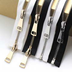 WYSE Customized #5 autolock slider two way open metal brass teeth zippers open-end and common tape zipper for clothes