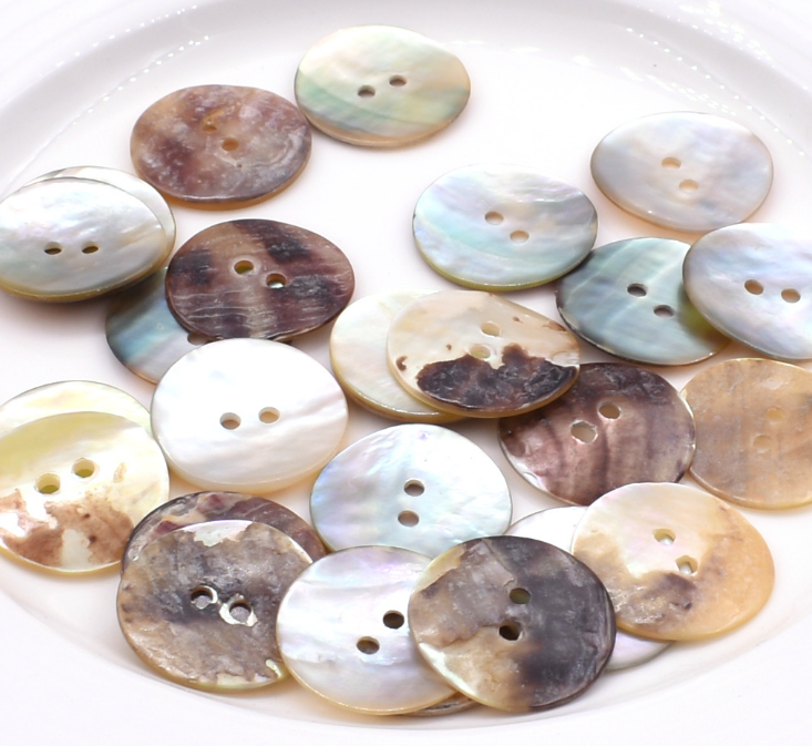 WYSE Wholesale custom decorative two hole round natural agoya shell button for shirt clothing
